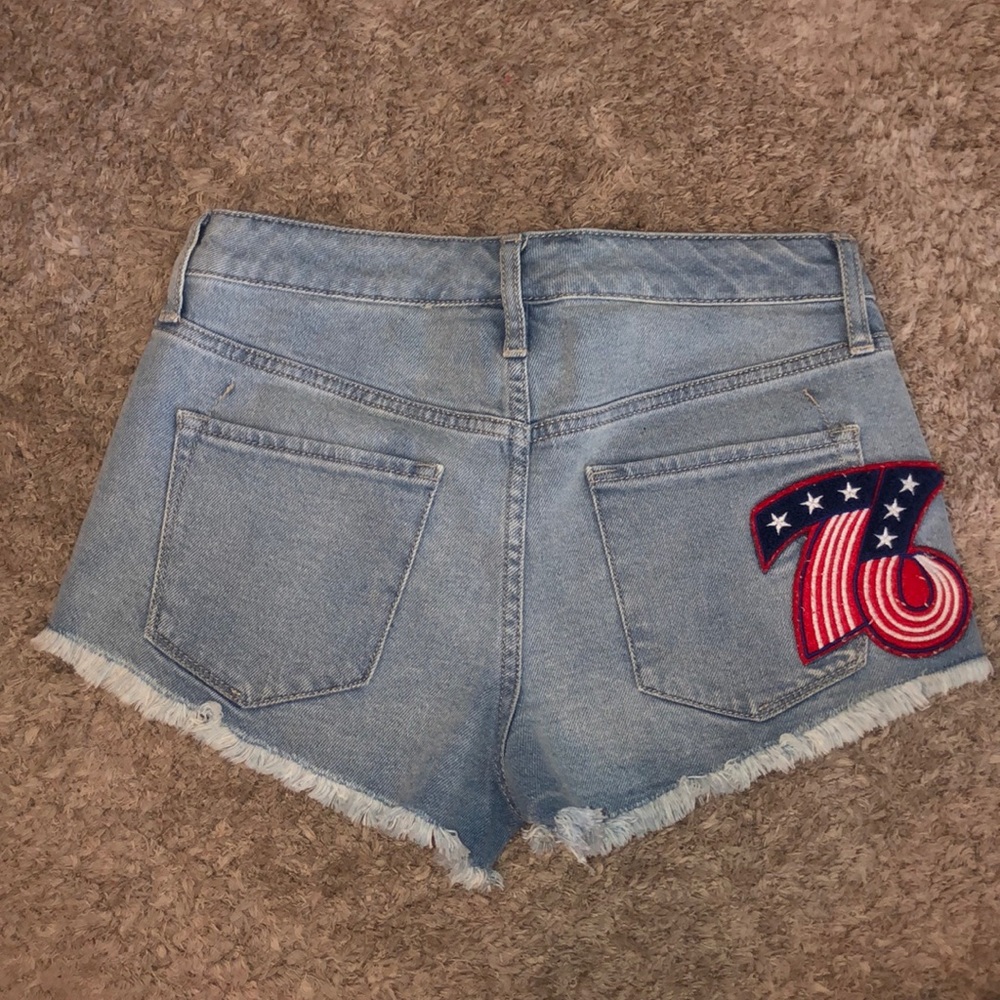 Jean shorts - Picture 2 of 3